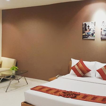 Sena House Hotel Bangkok Exterior photo