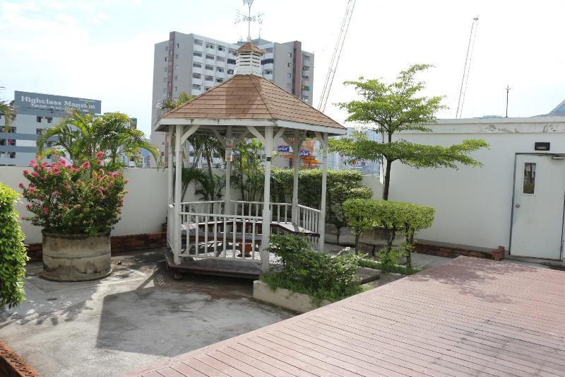 Sena House Hotel Bangkok Exterior photo