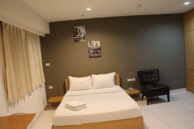 Sena House Hotel Bangkok Exterior photo